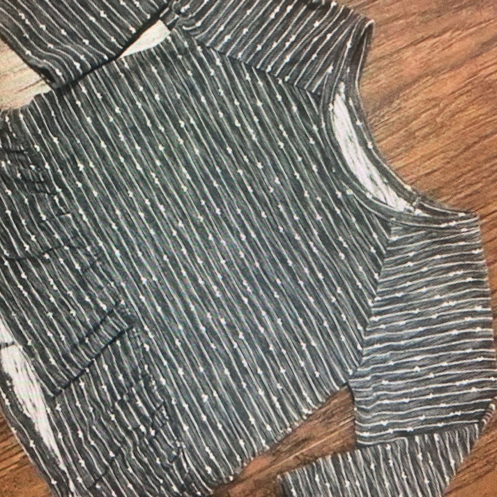 Long sleeve shirt with gold stripes heart neck blouse